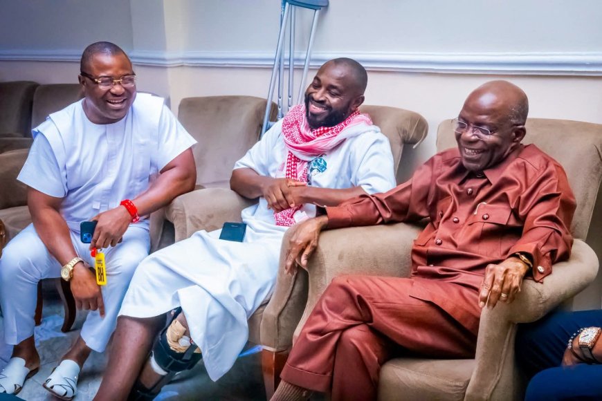 Gov. Otti Rewards Military Officer who served Meritoriously During Abia dark Years, Offers him Overseas Medical Treatment