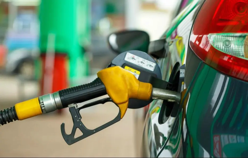 Filling Stations Slash Petrol Pump Prices After Dangote Refinery Cuts Gantry Rate